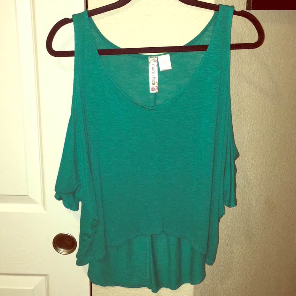 Open shoulder crop top